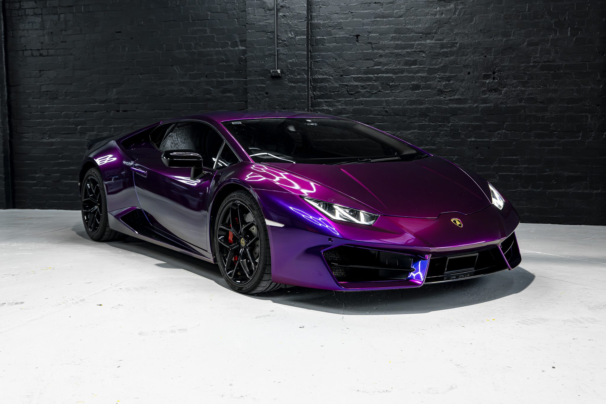 Luxury supercar — Lamborghini Huracán in purple